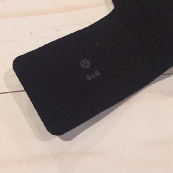 Sale! Lululemon bra 34b - Picture 5 of 5